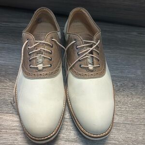 Bass beige leather loafers men’s size 11 (n89)